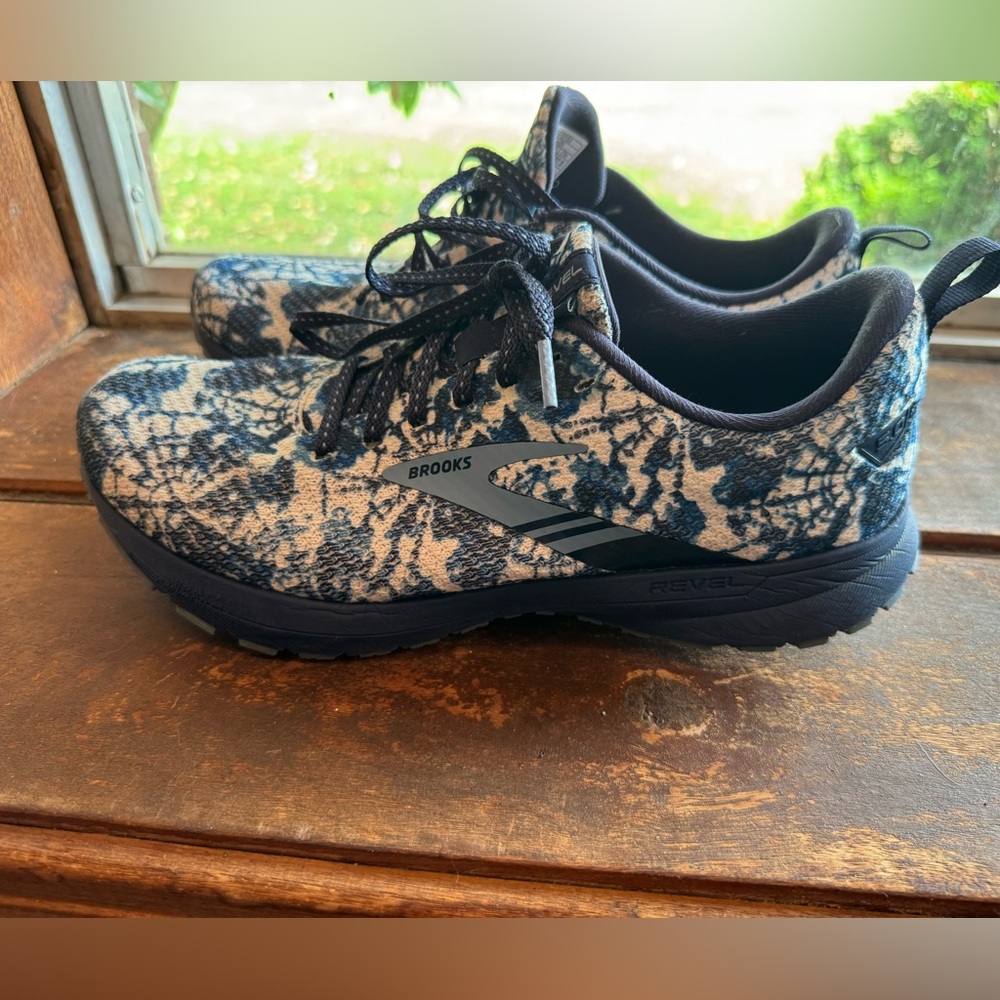 Brooks Revel Runnimg shoes.